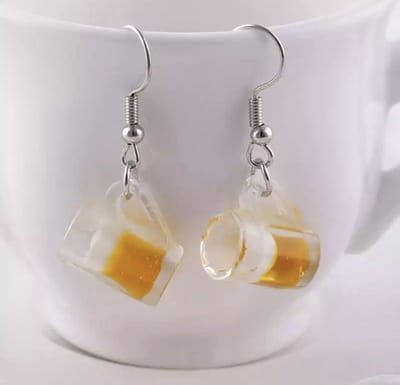 Akyol - Bier oorbellen – Oorbellen - Proost - bier – biertje - oorbellen - oktoberfeest - octoberfest - bier oorhangers – oktoberfest - oorbellen met bier erop - oorbellen met hanger - wijn - cadeau - carnaval