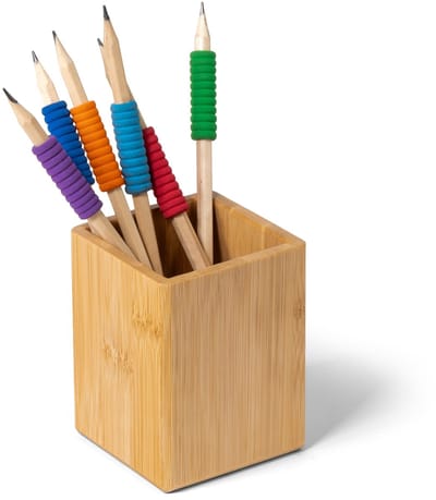 Bamboe pennenhouder, Geschikt voor studenten; vierkante pennenhouder van massief hout Geschikt voor kantoorgebruik; praktisch en gemakkelijk in gebruik Geschikt voor opbergruimte in de woonkamer en op het bureau. (Pen niet inbegrepen)