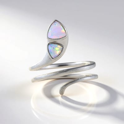 Cavill - Zilveren Ring met Welo-opaal (0,342 ct) - 925 Sterling Zilver Geplatineerd - Triljant Geslepen Edelsteen - Moderne Verstelbare Damesring