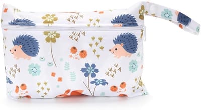 Kleurrijke Mini Luiertas met Waterdichte Functie, Ideaal voor Baby's, Zwemmen en Reizen, 22 x 15 cm, Compacte Organizer voor Luiers en Nat Textiel