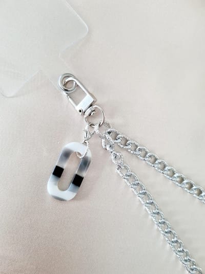 Klassiek Telefoonkoord met universele hanger - Luxe Polsketting voor telefoon - 27 cm| Zilverkleurig Telefoon accessoire