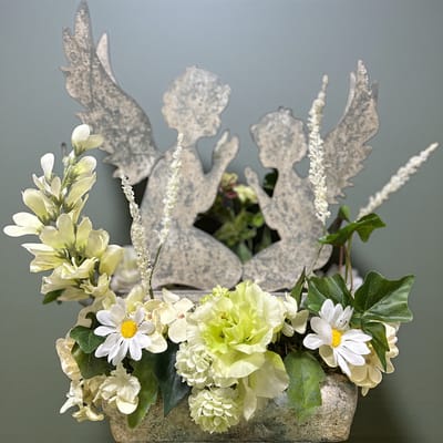 Grafstuk Kunstbloemen Wit 45 cm – Engelen van Vrede – Seta Fiori -