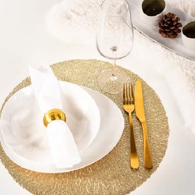 Placemats Rond 38 cm Set van 4 – Coral Goud – Afwasbaar Kunststof – Feestelijke Tafeldecoratie voor Kerst & Feest