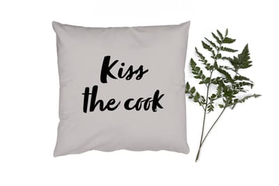 Sierkussens - Kussentjes Woonkamer - 45x45 cm - Quotes - Spreuken - Kok - Kus - Kiss the cook