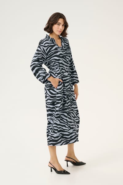 Jurk Regular fit black