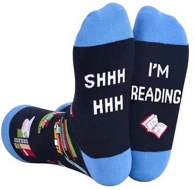 SilverAndCoco - Ik ben aan het Lezen Sokken / Gekke Vrolijke Foute Kleding / Leuke Grappige Happy Dikke Heren Dames Vrouw Socks / Huissokken Verjaardag Geschenk Sok Outfit Katoen / Vrouwen Sinterklaas Schoen Kerst cadeau - I'm Reading