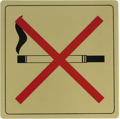 Niet roken – zelfklevend Deurbordje Sticker- Gouden Aluminium – 14 x14cm