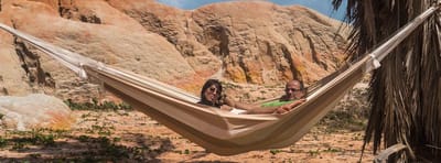 Extra grote katoenen hangmat Dunes Desert XL met macramé afwerking voor de beste spreiding en de mooiste uitstraling en met een hoog draagvermogen