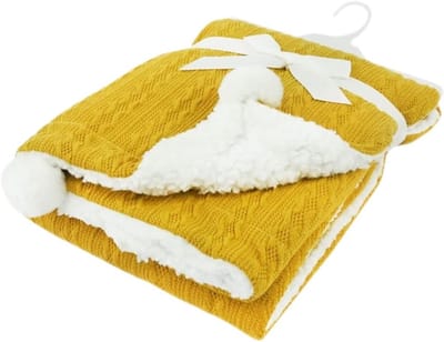 Grote Kabelgebreide Babymütze met Pompons en Sherpa Voering - Warm & Zacht | 75x90 cm