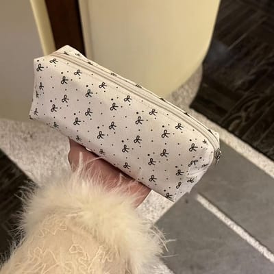 Grote, schattige etui met zwarte strik - stijlvolle witte opbergtas, perfect voor schoolspullen en make-up. 1pc beige
