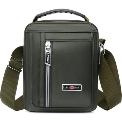 Nouveaux Sacs Portables Tendance pour Hommes Sortir pour les Loisirs Sac Bandoulière Vertical en Nylon Léger Sac à Épaule Joker pour Navetteur.