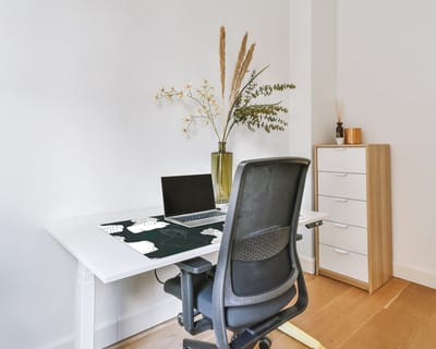 Coloray Bureau Onderlegger - Compositie van sculpturen Bureaumat - 100 cm x 50 cm - Veelkleurig Bureau Onderlegger - Onderlegger Bureau - Bureau Onderlegger Groot - Bureau Onderlegger XXL - Computer Mat