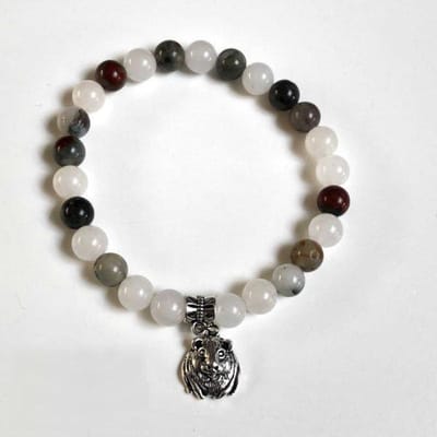 GoedeDoelen.Shop | Natuurstenen armband Guinny Dark'nWhite | Cavia | Cavia Armband | Handgemaakt | Uniek | Witte Maansteen | Heliotroop | Afrikaanse Bloedsteen | Dierenliefde | Wellness-House