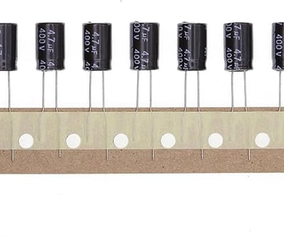 50 Stuks 400V 4,7uF Elektrolytische Condensatoren - Plug-in 8x12 mm