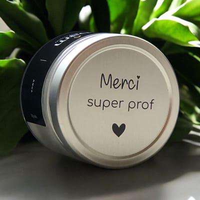 BAM Vanille geurkaars met opschrift "super prof" - met 2 wieken in een basic potje - 60 branduren (210g) - cadeautip - geschenk - vegan