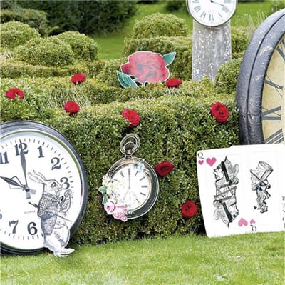 Talking tables Truly Alice curious party props van karton 8 stuks