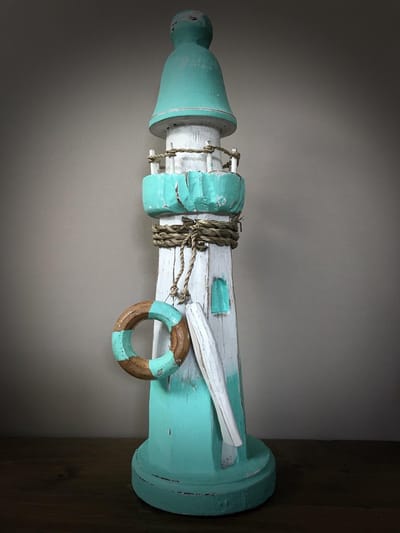 Houten vuurtoren van By Varios met hoogte 31 cm