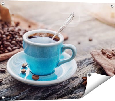 Gards Tuinposter Blauw Kopje Koffie met Koffiebonen - 80x60 cm - Tuindoek - Tuindecoratie - Wanddecoratie buiten - Tuinschilderij