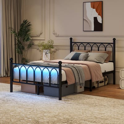 KOMHTOM - Metalen bedframe - Afmetingen: 120 x 200 cm - Vintage hoofdeinde en voeteneinde - USB-oplaadstation - LED-bedframe - Ultrasterke stalen latten - Opbergruimte onder het bed - Geen lattenbodem nodig - Zwart