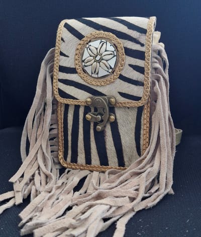 Koeienhuid Telefoontasje met Franjes en Vintage Haakje Zebraprint - (B x H x D) ca. 12,5 cm x 19,5cm x 5,5 cm