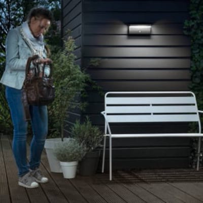 Philips LED buiten wandlamp Bustan Sensor, 4.000 K