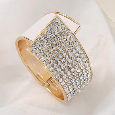 Modieuze en Gepersonaliseerde Zirconium Manchetarmband, Armband met Brede Opening, Licht Luxe Feestjuwelen Handgemaakt voor Vrouwen