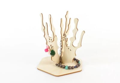 Reine Mère Jewelry Holder / Sieradenhouder Alga L17xW17xH14cm Laser-cut plywood jewelry plants  multiplex sieradenhouders made in the Jura