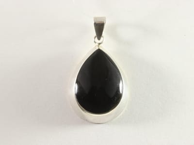 Druppelvormige zilveren hanger met onyx