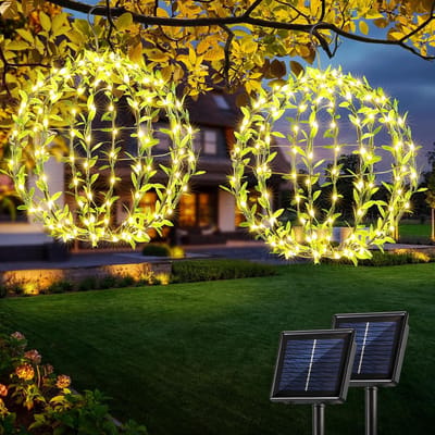 KZQ Zonnekroonluchter voor buiten - Kerstdecoratie - 120 bolvormige LED-lampjes - Waterdicht - Opvouwbaar met haak - Geschikt voor tuin, balkon en terras - Warm wit licht, groen bladpatroon - Set van twee