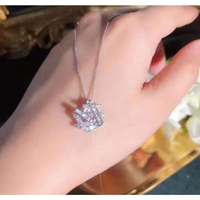 Modieus Niche Ontwerp Diamant-bezet Vallende Ster Schittert Persoonlijkheid en Socialite Temperament Koreaanse Stijl Vierkante Ketting gray