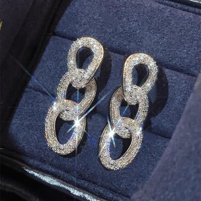Boucles d'oreilles Huitan Exquises pour Femmes à Maillons Entièrement Pailletées Zircon Cubique Mode Moderne Accessoires Féminins Bijoux Statement