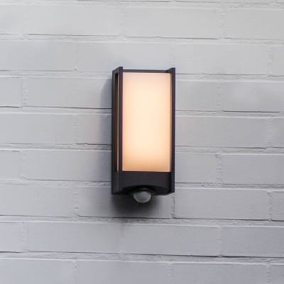 LUTEC Qubo - LED wandlamp voor buiten - PIR bewegingssensor - Premium aluminium - 800Lm - 3000K warm licht - IP54 extra weerbestendig - Donkergrijs - 110 x 270 x 76 mm