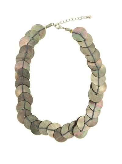 Behave - Ketting grijs van schelpen - Modeaccessoire voor boho stijl - Lengte 40 cm