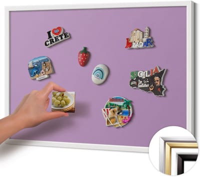 Wallfluent - Paars Magneetbord in Stijlvolle Kleuren - 70 cm x 50 cm - Magneetbord met Witte Frame - Pastelpaarse kleur - Magnetisch Bord Foto Bevestiging - Magnetisch Bord Muurbevestiging - Design Magneetbord met Frame