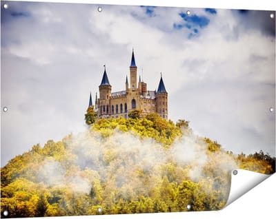 Gards Tuinposter Kasteel op de Berg in het Bos - 120x80 cm - Tuindoek - Tuindecoratie - Wanddecoratie buiten - Tuinschilderij