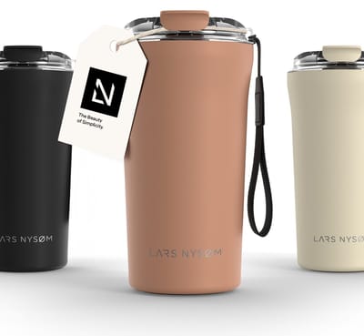 LARS NYSØM Rørelse Thermo Coffee Mug-to-go 500ml - BPA-vrij met Isolatie - Met Draagriem & Tritan Deksel (Blush Rose)