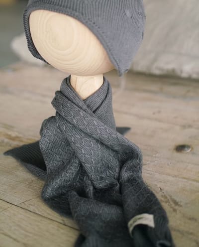 Bold Bamboo kindersjaal Róarr - 100% Organisch Bamboe - 0-8 yr - Kids scarf  - Antraciet