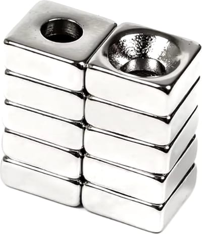 TLVX 10 stuks Ultra Sterke Magneten Vierkant 10x10x3mm met Schroefgat / Zinaps / Neodymium Magneet / Krachtige Gat Magneten / Magneet deur / Kastdeuren / Magnetische Sluitingsdeur / Lade Sluiting / Deursluiting / Vastzetten met schroef