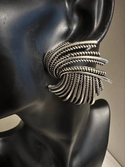 Getextureerde metalen oorknoppen | | Make up | Parfum | Moederdag | Verjaardagscadeau| Cadeautje| Valentijnsdag| Kado | sieraden | vaderdag | oorbellen | oorsieraden