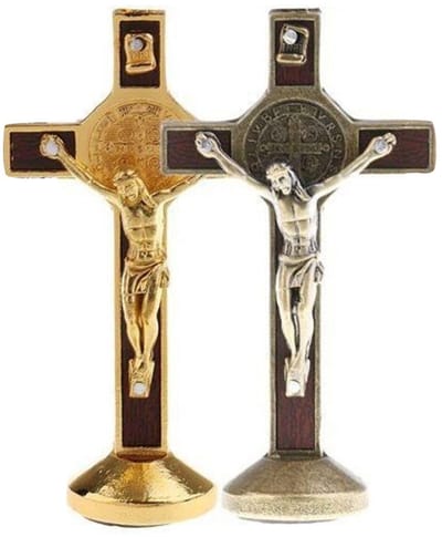 Dailygoods- Kruisbeelden 2 Stuks - Kruisornamenten - Decoraties - Herdenkingsborden - Klassieke Kruisen - Goud/Brons 8x4,3 cm
