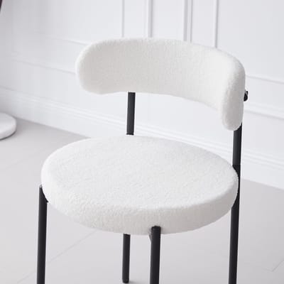 Eetkamerset 100 cm Ronde Eettafel met 4 Bouclé Eetkamerstoelen – 5-delige Dining Set voor Keuken, Woonkamer, Balkon, Restaurant & Kantoor – Moderne Design Keukentafel Set – 100 x 100 x 76,5 cm – Donkere Houtkleur & Wit – Vermissen