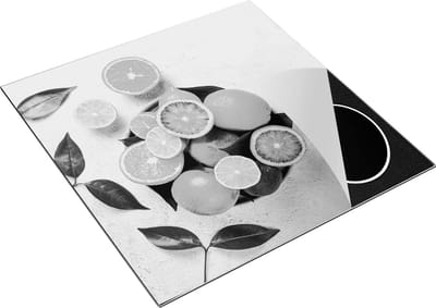 Chefcare Inductie Beschermer Citrusvruchten op Witte Marmer - Fruit - Zwart Wit - 78x78 cm - Afdekplaat Inductie - Kookplaat Beschermer - Inductie Mat