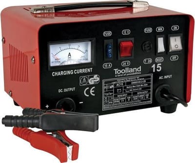 Toolland Acculader 12/24 V, acculader auto met booster/starthulp 9 A, met thermische overbelastingsbeveiliging, ampèremeter en interne zekering tegen kortsluiting, voor motoren, tractoren, personenauto's, bestelwagens en kleine motorboten, rood