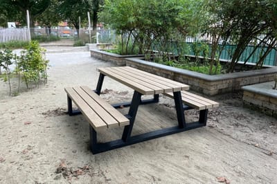 Rockwood® Picknicktafel Larix - Zwaar Kunststof - Sand Beige 1.80m