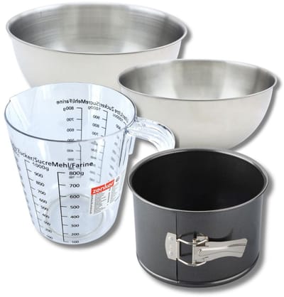 Bakkersset met 18 cm scharnierend panettonevorm, 2 mengkommen, maatbeker en spatel Zenker