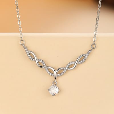 Sjika - Zilveren Ketting met Hanger – Zirkonia Halsketting Dames – Elegant & Tijdloos – Minimalistische Zilveren Sieraden - Cadeau voor haar