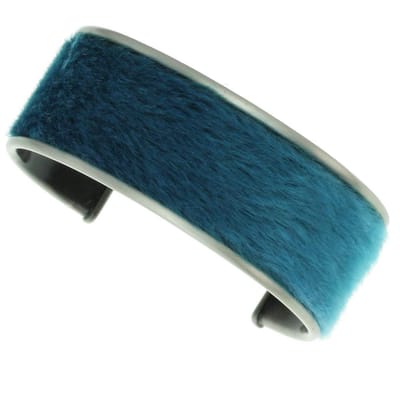 Behave - Armband blauwe faux fur - herfststijl voor elke dag
