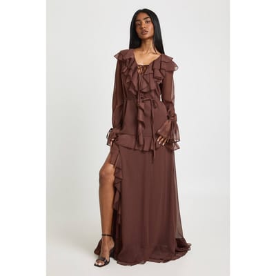 boohoo Dames Chiffon Maxi Jurk met Ruffle Details en Zwevende Pasvorm | Chocoladebruin | Maat: 36