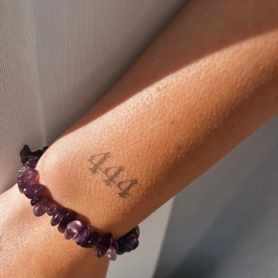 Tijdelijke tattoo 444 | Neptattoo volwassenen | Tijdelijke tattoo voor volwassenen | Temporary tattoo | Plaktattoos voor volwassenen | Neptattoos | Probeer zorgeloos een tattoo | tattforaweek