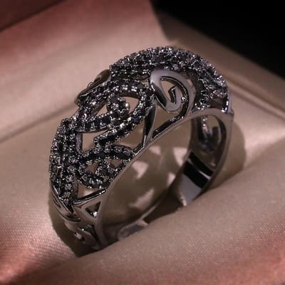 Creatieve Gevlochten Holle Diamant Ingelegde Gepersonaliseerde Retro Ring voor Vrouwen Europese en Amerikaanse Modeaccessoires No. 10